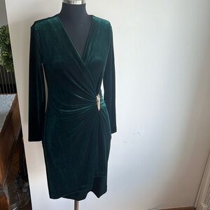 Calvin Klein green Velvet V-Neck midi Dress with Gold V-Bar, Green size 6
